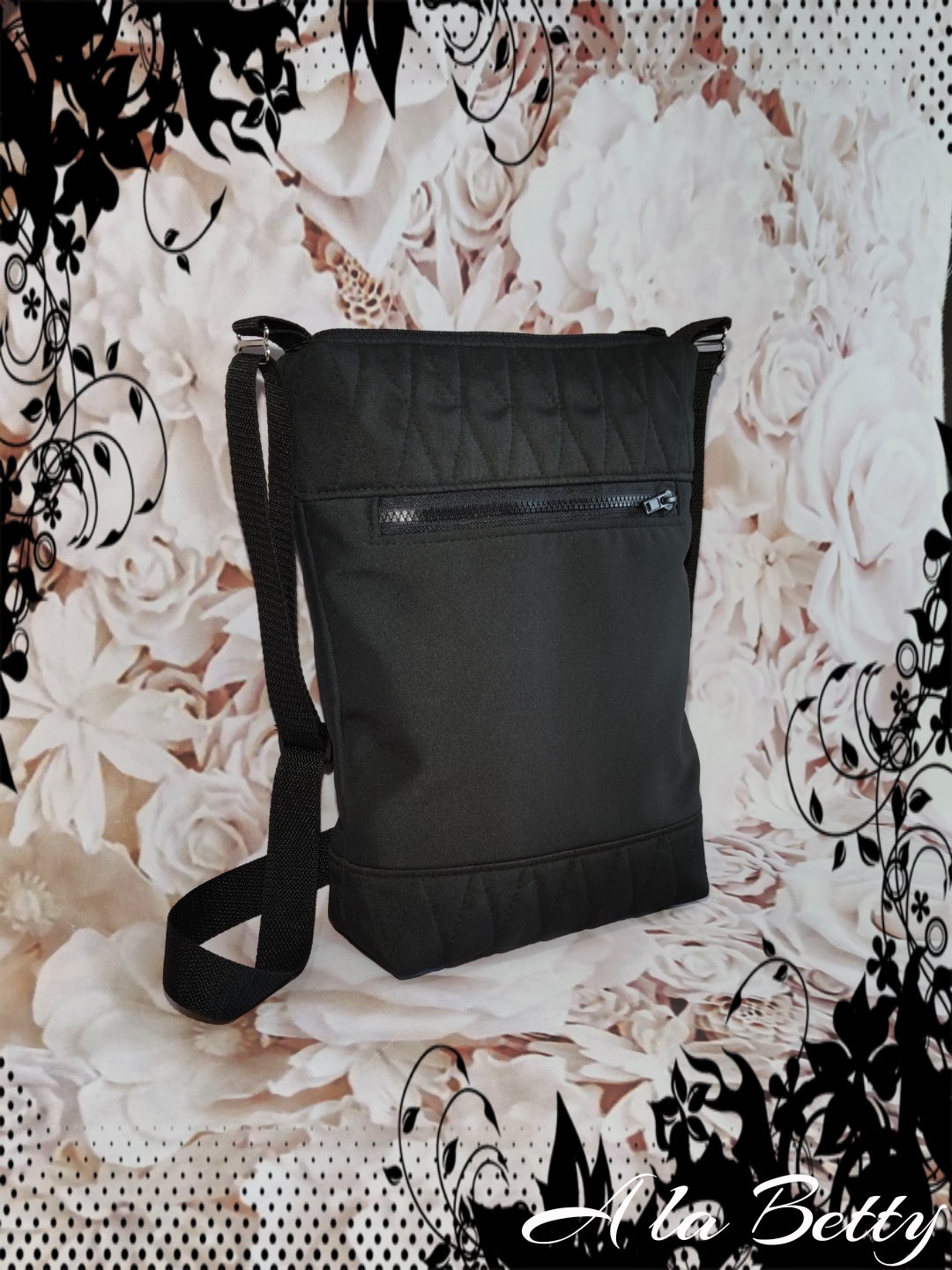 SPORTOVNÍ DÁMSKÁ CROSSBODY KABELKA